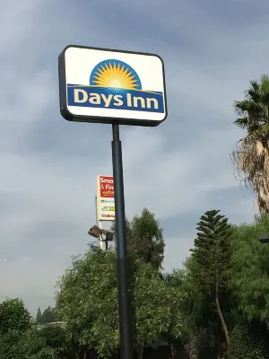 Days Inn by Wyndham Ontario Airport Circondario Photos