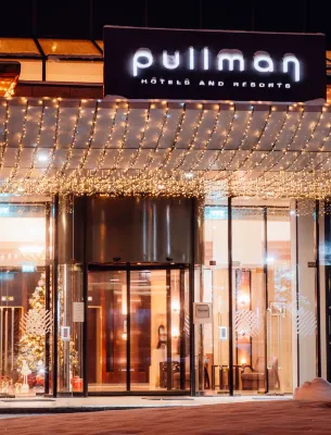 Pullman Bucharest World Trade Center Exterior Photos