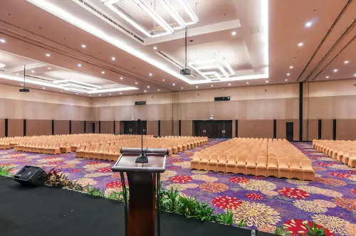CLARO HOTEL MAKASSAR Fasilitas Bisnis Photos