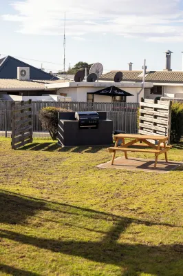Beachfront Bicheno Exterior Photos