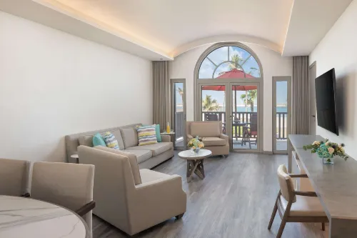 JA Palm Tree Court, Dubai Номера Photos