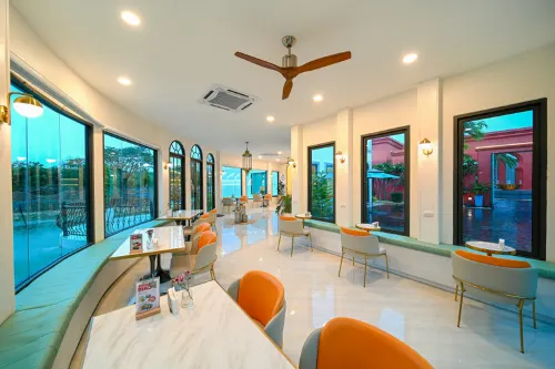 The Kiri Villas Resort Restauration Photos