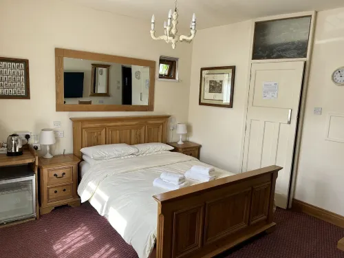 Oakwood Bed and Breakfast Heathrow Photos