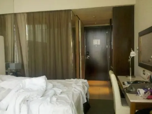 Centro Yas Island Photos