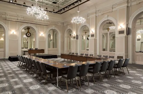 Hilton Paris Opera Business Photos