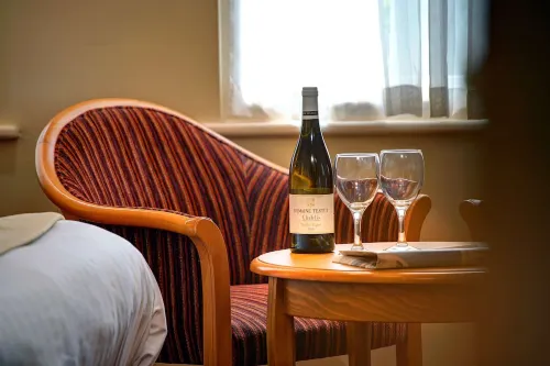 Best Western Plus Milford Hotel Rooms Photos