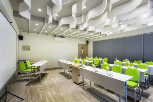 MaxOne Hotel Bukit Jimbaran Fasilitas Bisnis Photos