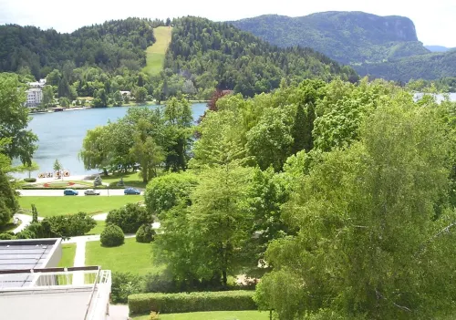 Bled Rose Hotel À proximité de l'hôtel Photos