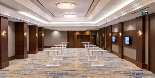 Wellborn Luxury Hotel Business Facilities Photos