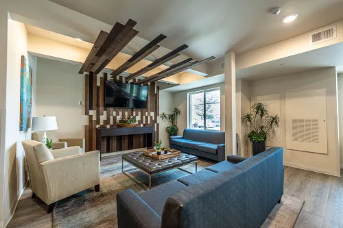 Soka Suites Dallas - Las Colinas Photos