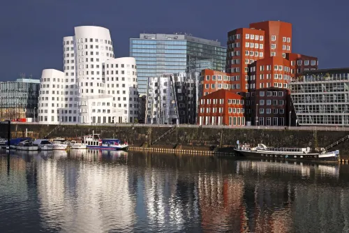 NH Duesseldorf City À proximité de l'hôtel Photos