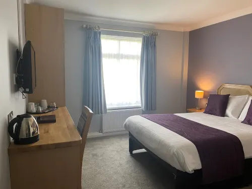 Exeter Court Hotel Rooms Photos