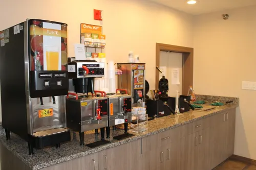 New Victorian Inn & Suites Lincoln Ăn uống Photos