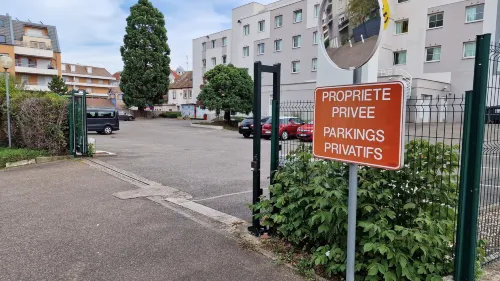Ibis Strasbourg Aéroport Le Zénith À proximité de l'hôtel Photos