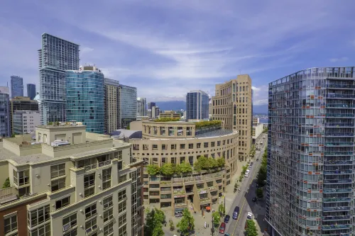 Rosedale on Robson Suite Hotel Near Hotel Photos