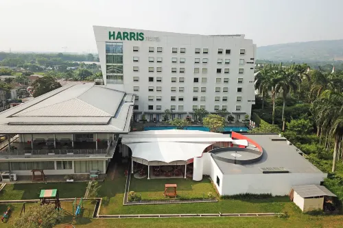 HARRIS Hotel Sentul City - Bogor Eksterior Photos