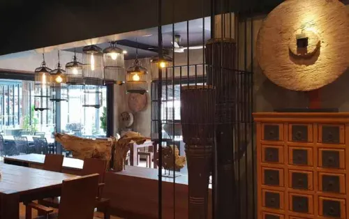 Lot 33 Boutique Hotel Dining Photos