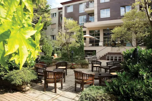 Adina Apartment Hotel Budapest Экстерьер Photos