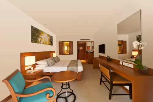Woodlands Hotel and Resort Pattaya Photos