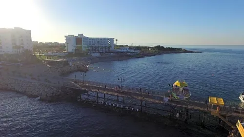 Evalena Beach Hotel Рядом с отелем Photos