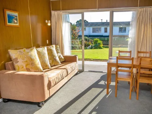 Peninsula Motel Photos