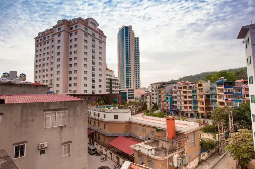 Khách sạn Alex Hạ Long Xung quanh Photos