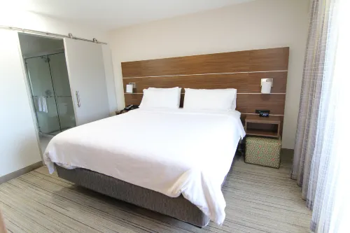 Holiday Inn Express Santa Rosa North Zimmer Photos
