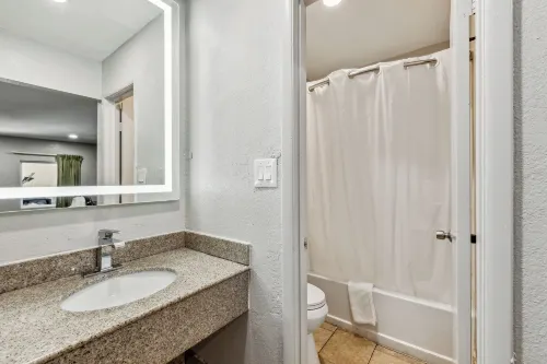 Knights Inn Antioch Camere Photos