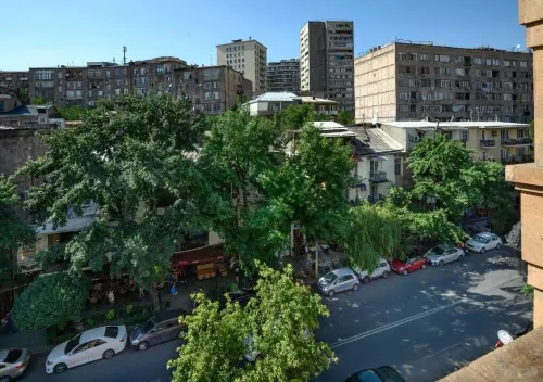 Royal Plaza by Stellar Hotels, Yerevan Рядом с отелем Photos