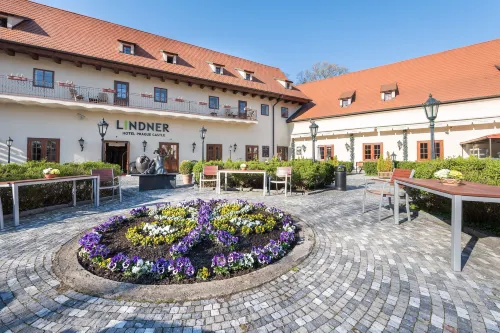 Lindner Hotel Prague Castle Öffentliche Flächen Photos