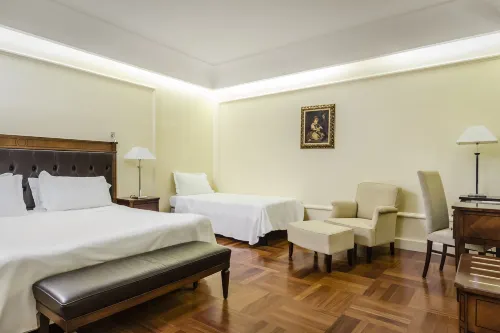 Eurostars Centrale Palace Hotel Photos
