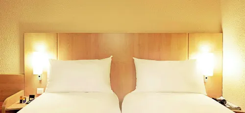 Ibis Annecy Centre Vieille Ville Rooms Photos