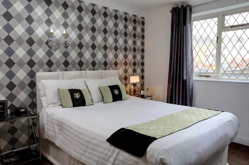 Barons Court Hotel Walsall Photos