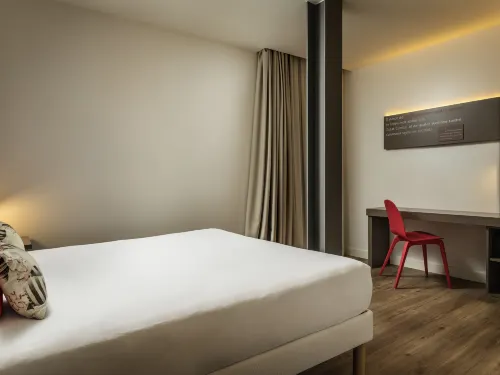 Ibis Styles Barcelona Centre Rooms Photos