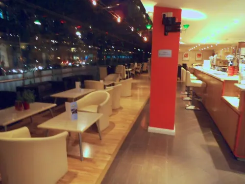 Ramada by Wyndham Hounslow - Heathrow East Dining Photos