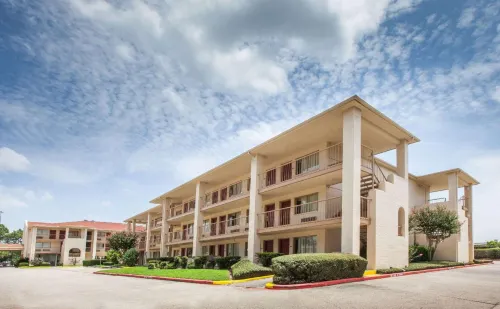 SureStay Hotel by Best Western Spring North Houston Exterior Photos