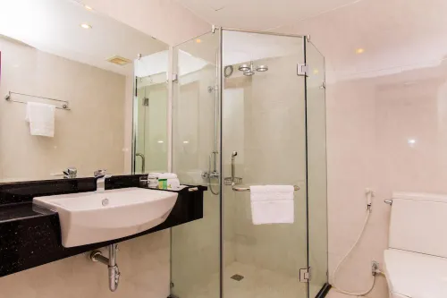 Elegant Suites Westlake Rooms Photos