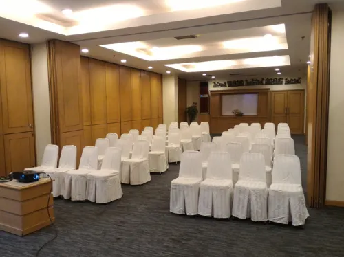 Paragon Wahid Hasyim Espaces Affaires Photos
