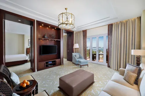 The Ritz-Carlton, Dubai Номера Photos