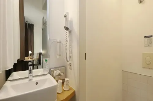 B&B Hotel Berlin-Mitte Photos