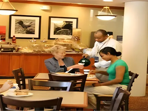 Quality Inn Florissant-St Louis Restauration Photos