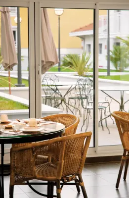 Residhome Arcachon Plazza Dining Photos