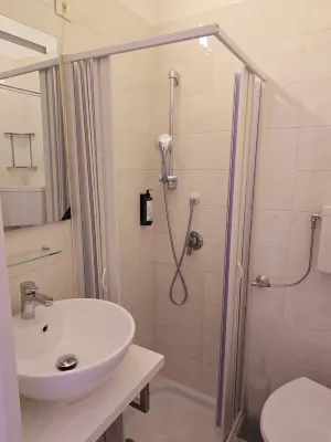 Hotel Romano Rooms Photos