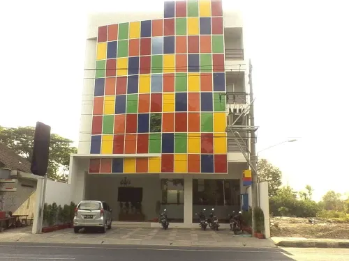 Sarila Hotel Sukoharjo Eksterior Photos