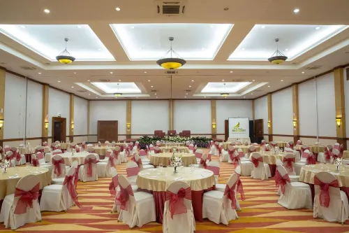 The Royale Krakatau Hotel Makanan Photos