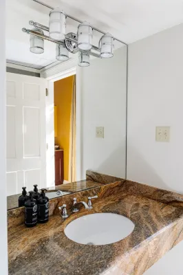 The Lafayette New Orleans by Kasa Rooms Photos
