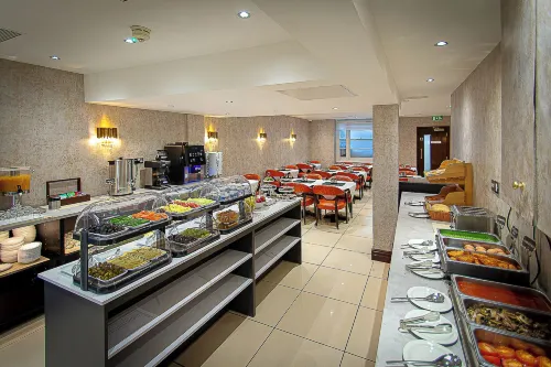 Hyde Park International Dining Photos