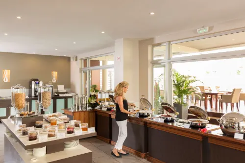 Hilton Noumea la Promenade Residences Dining Photos