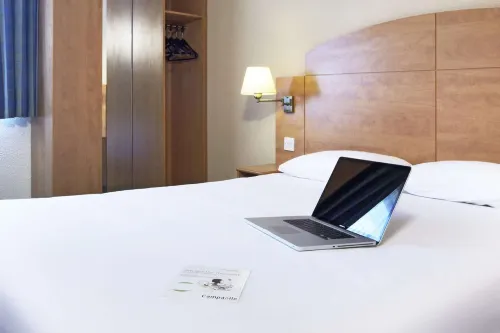 Campanile Milton Keynes - Fenny Stratford Rooms Photos