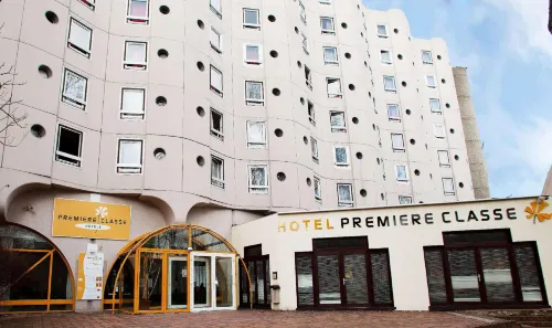 Hotelf1 Cergy Extérieur Photos